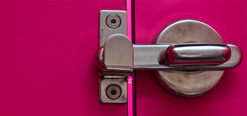 Childproof Gate Lock in Aliso Viejo, California